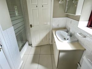 En suite- click for photo gallery
